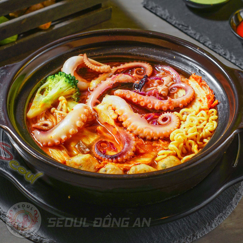 Mì lẩu thái bạch tuộc Seoul