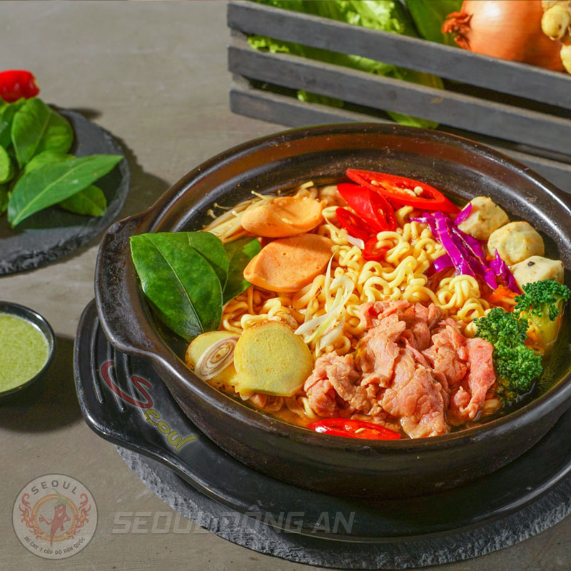 Mì lẩu thái bò Seoul